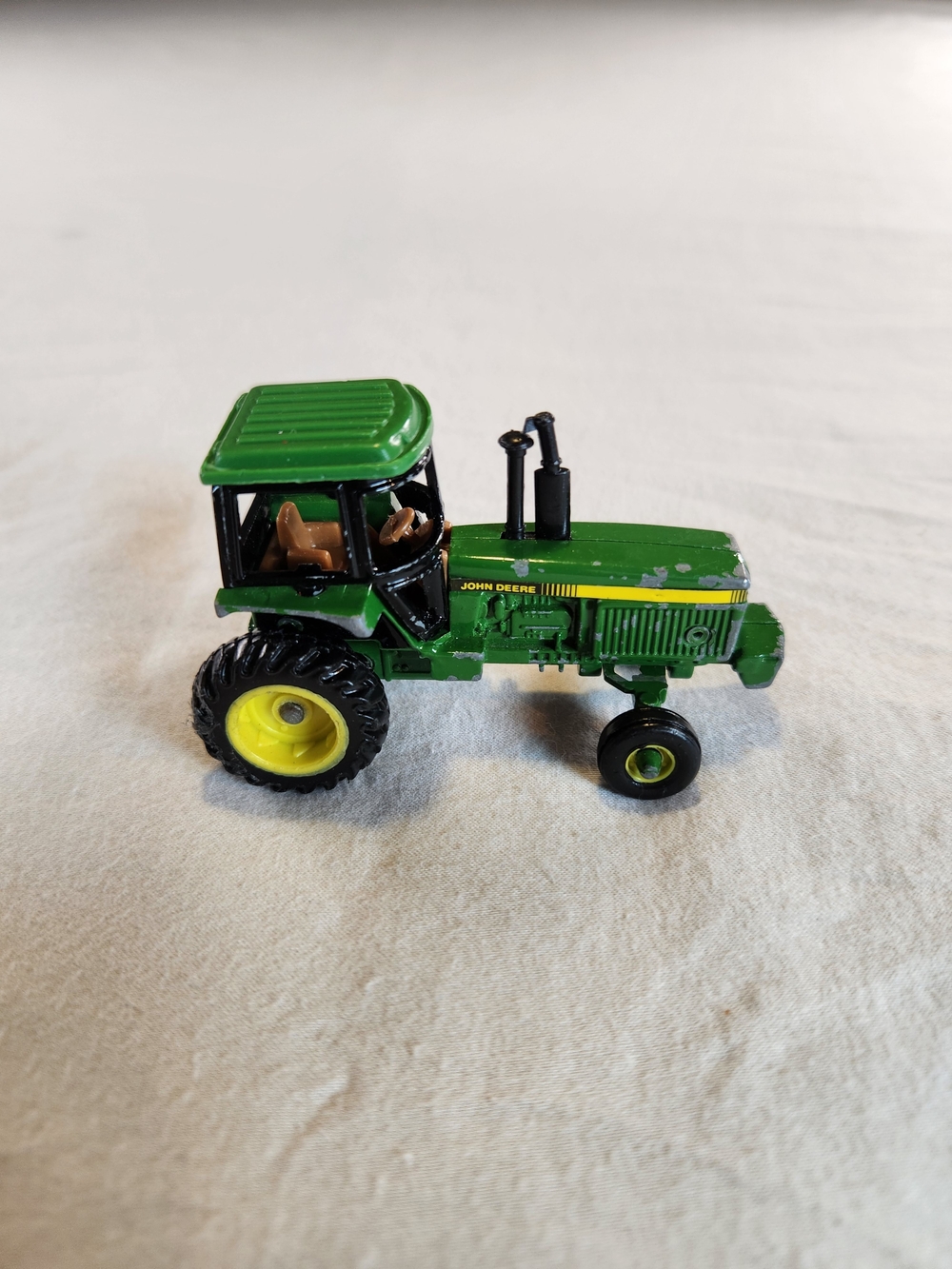 Vintage John Deere Farm Toy 1/64 Scale Tractor Diecast